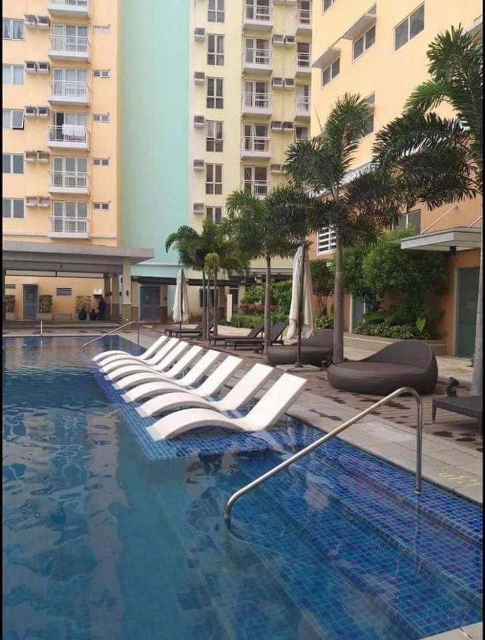 Budget Accommodation Holland Park Condominium Southwoods Binan Laguna Jalang エクステリア 写真